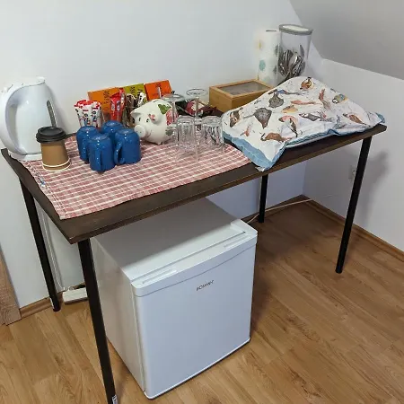 Grosses Mit Eigenem Bad/flur *